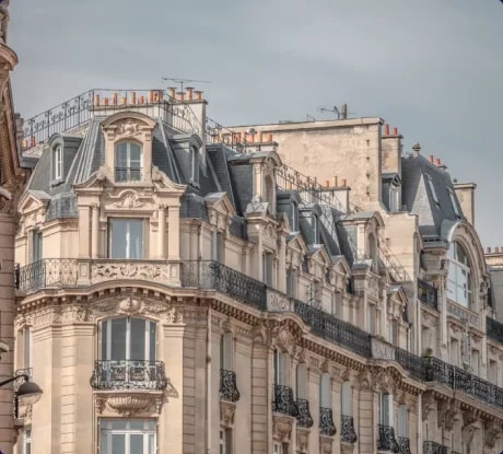 Immeuble haussmannien à Paris, près des bureaux de l'agence
